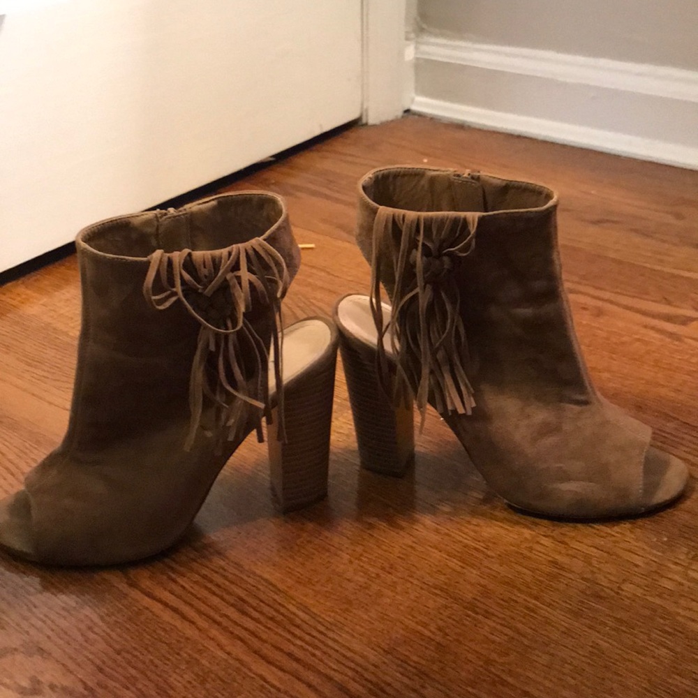 Sz 10 JustFab open toe booties
